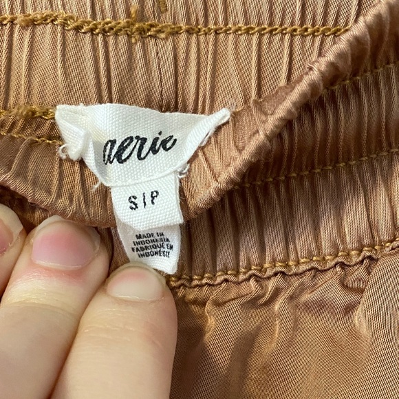 Aerie Bronze-Toned lightweight sateen cargo drawstring Pants - Picture 2 of 5